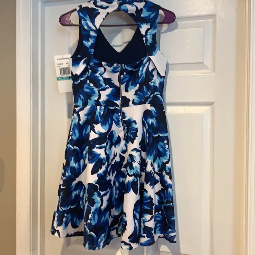 Girl’s sleeveless dress - Picture 2 of 3